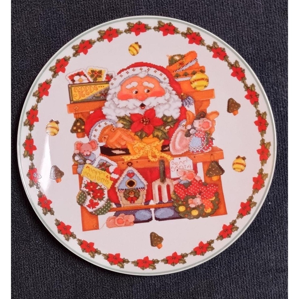 Royal Norfolk Christmas Plate, dishwasher safe